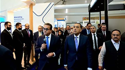مدبولي يتفقد معرض 