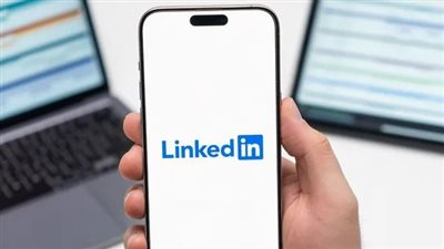 عاصفة خصوصية تضرب لينكدإن.. تقرير يكشف مشاركة بيانات التحقق مع شبكة شركاء خارجية ويثير جدلًا واسعًا