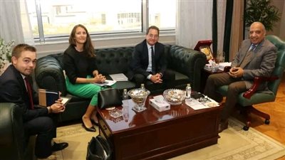 وزير الكهرباء والطاقة المتجددة يبحث مع سفير فرنسا بالقاهرة دعم وتعزيز فرص الشراكة والتعاون 