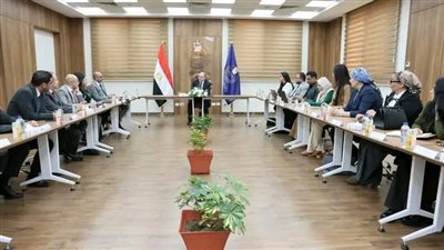 رئيس هيئة الدواء المصرية يبحث مع ممثلي الشركات العالمية آليات تعزيز منظومة الدواء ودعم الاستثمار