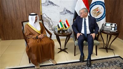 وزير البترول يبحث مع سفير الإمارات تعزيز التعاون في قطاع النفط والغاز