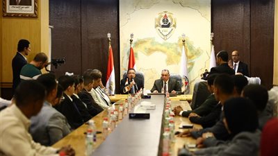 نقيب المحامين يستقبل وفد كلية الحقوق بجامعة أسيوط
