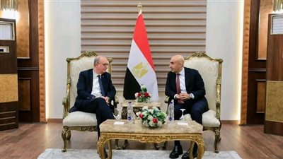 وزير التعليم يستقبل نظيره الإيطالي بمطار القاهرة تمهيدًا لإطلاق أكبر شراكة تعليمية 