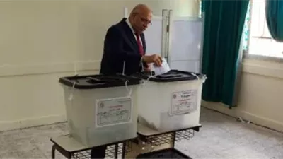 نائب محافظ القاهرة يُدلي بصوته في انتخابات مجلس النواب بالمرحلة الثانية