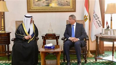 رئيس الأعلى للإعلام ووزير الإعلام الكويتي يبحثان سبل التعاون المشترك