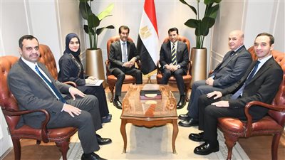 وزير الشباب والرياضة يستقبل سفير دولة قطر لبحث التعاون المشترك
