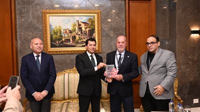 وزير الرياضة يشهد افتتاح بطولة العالم للكاراتيه للكبار وذوي الهمم