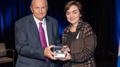 جامعة الجلالة تهنئ الدكتور هاني مصطفى تقديرًا لمسيرته الاستثنائية في البحث والابتكار