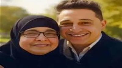 هل يتراجع رضا البحراوي عن قرار اعتزال الغناء بعد وفاة والدته؟.. أيمن نور الدين يوضح
