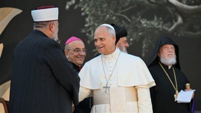 بابا الفاتيكان: الطريق لتحقيق السلام في لبنان يبدأ بتجاوز الخلافات العرقية والسياسية
