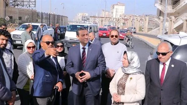خلف الحدث